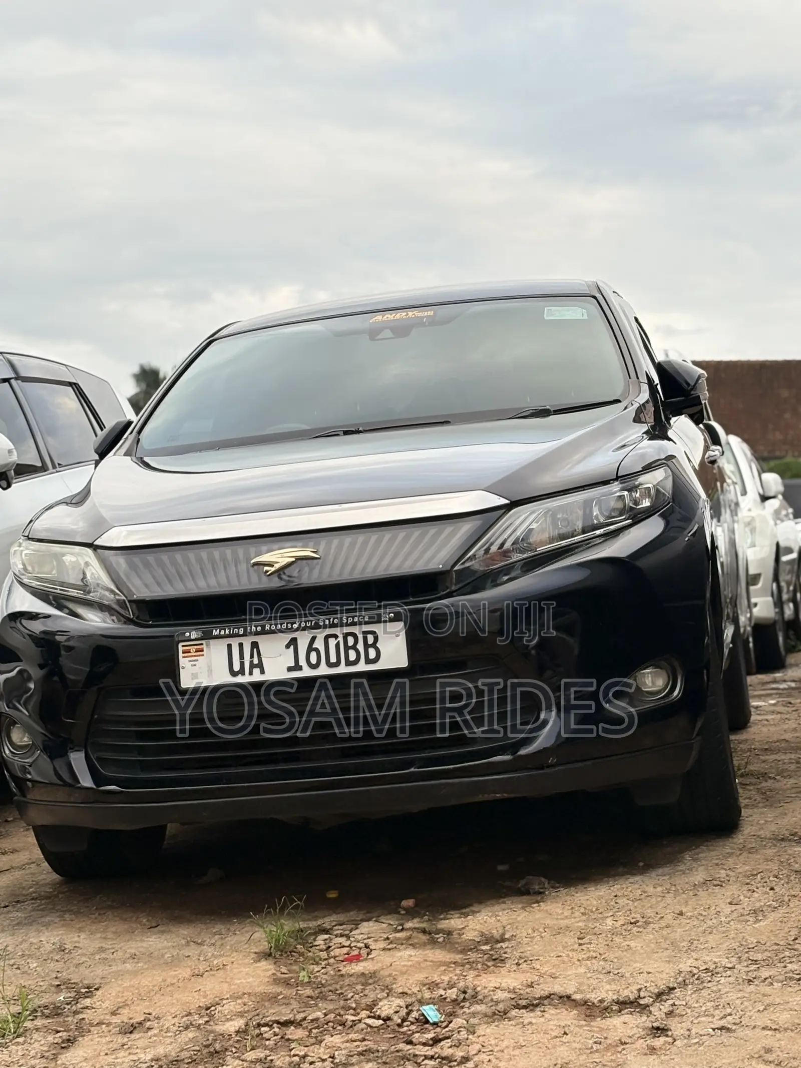 Toyota Harrier 2.0 2015 Black