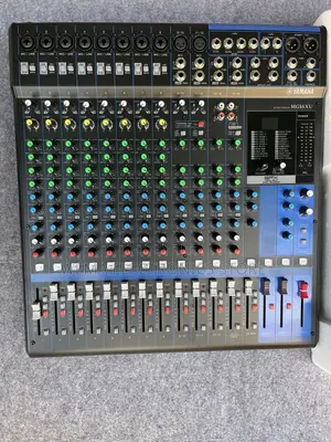Mg16 Xu Mixing Console