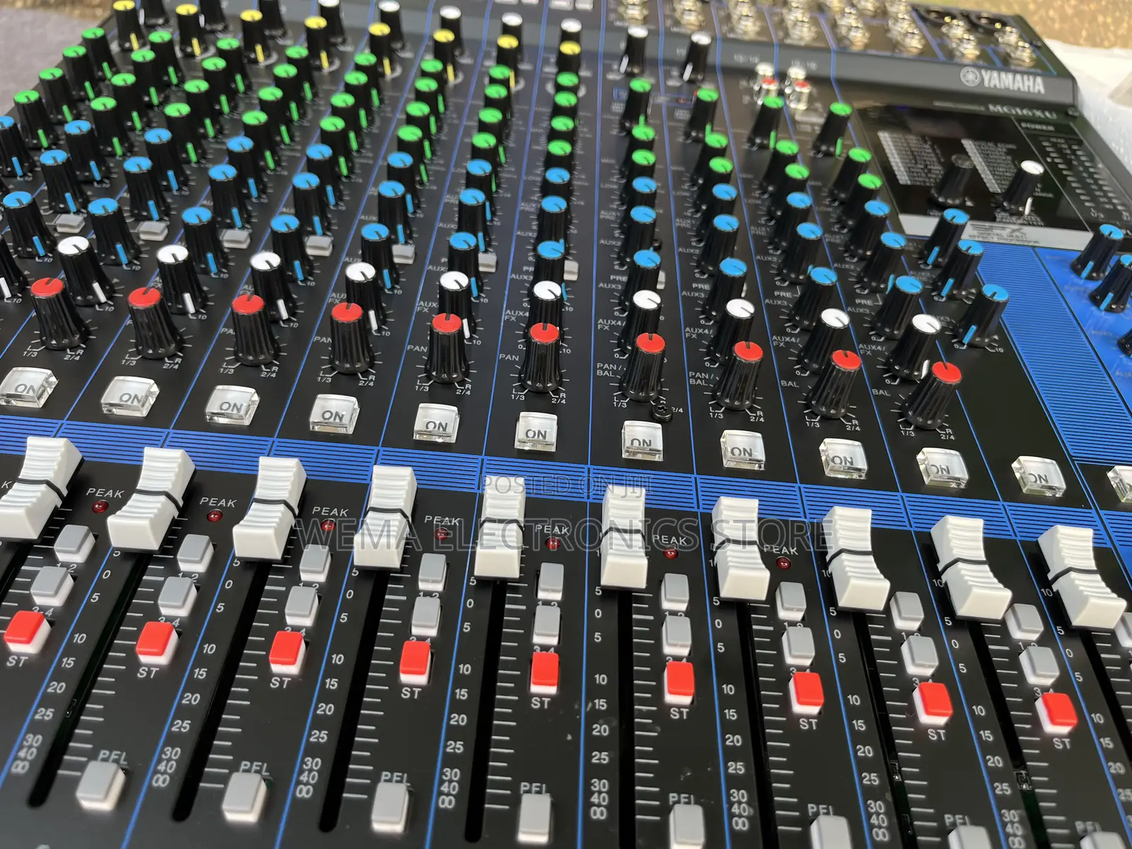 Mg16 Xu Mixing Console