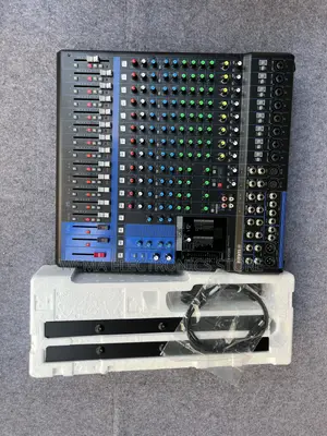 Mg16 Xu Mixing Console