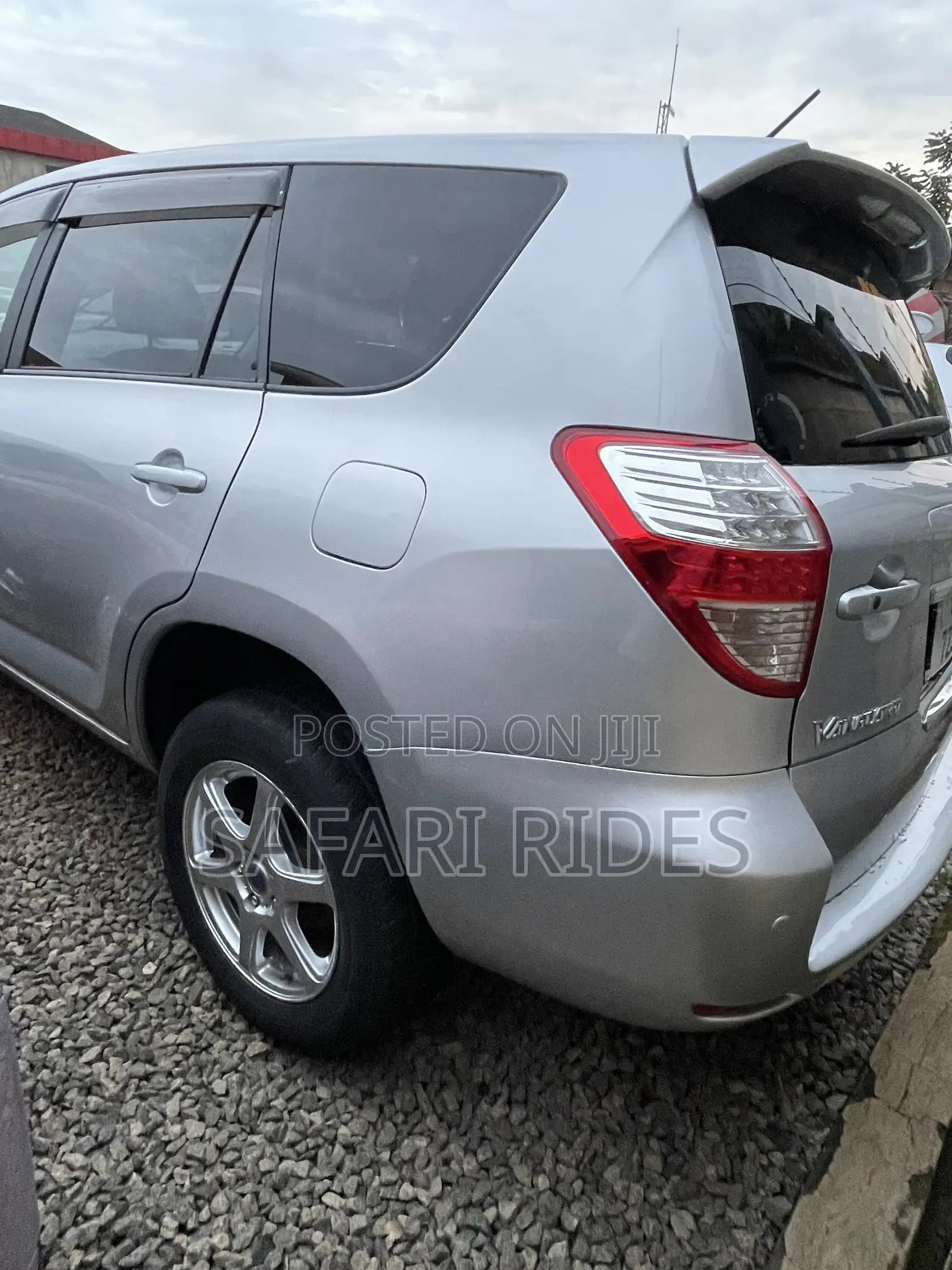 Toyota Vanguard 2008 Silver