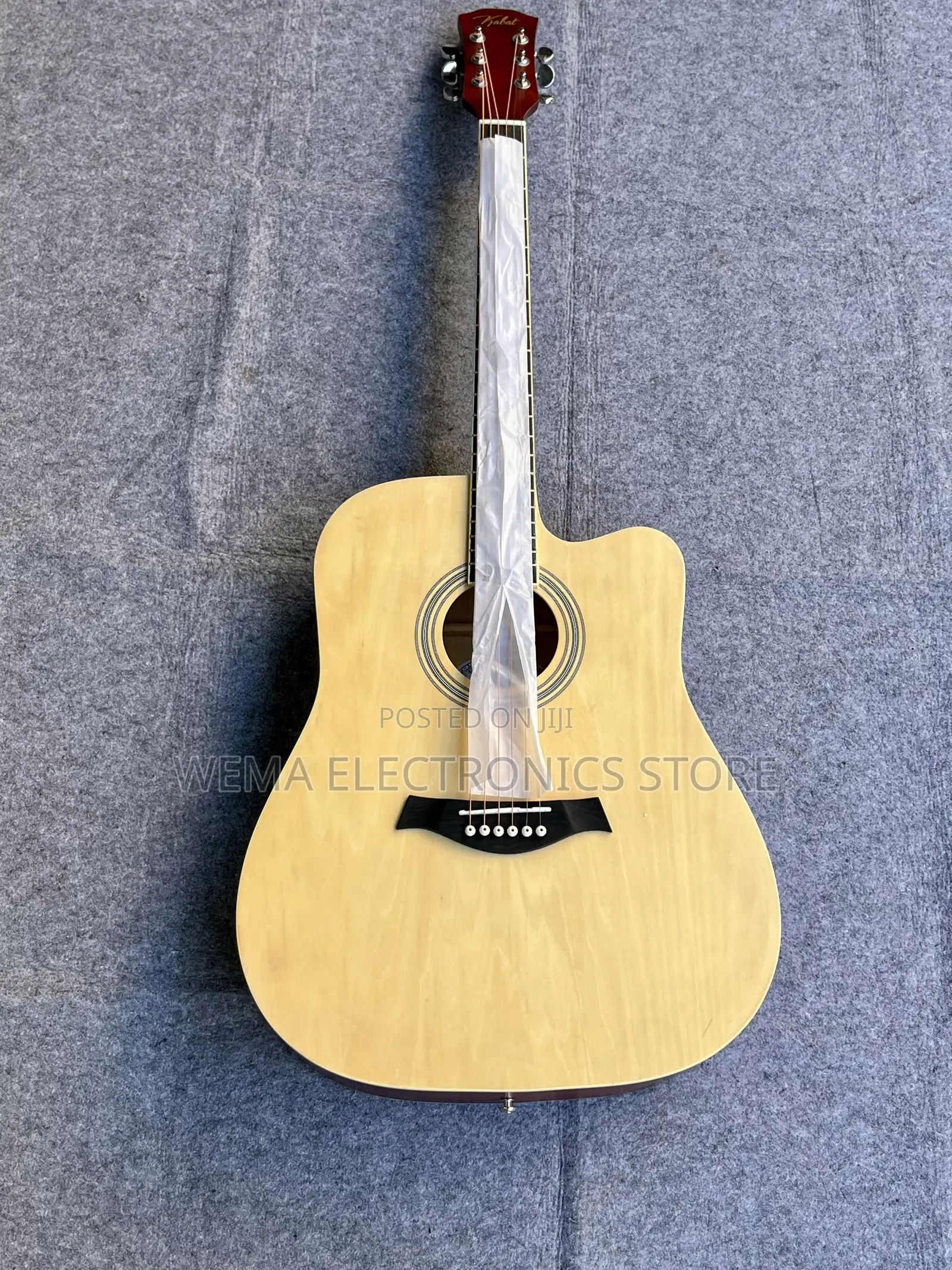 Box Acoustic Guitar M