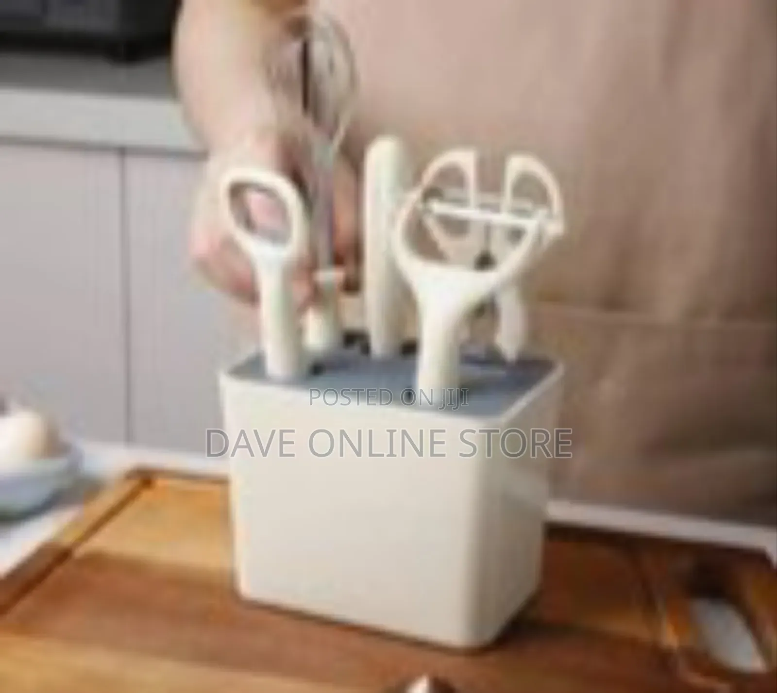 Minimalist Kitchen Utensil Set