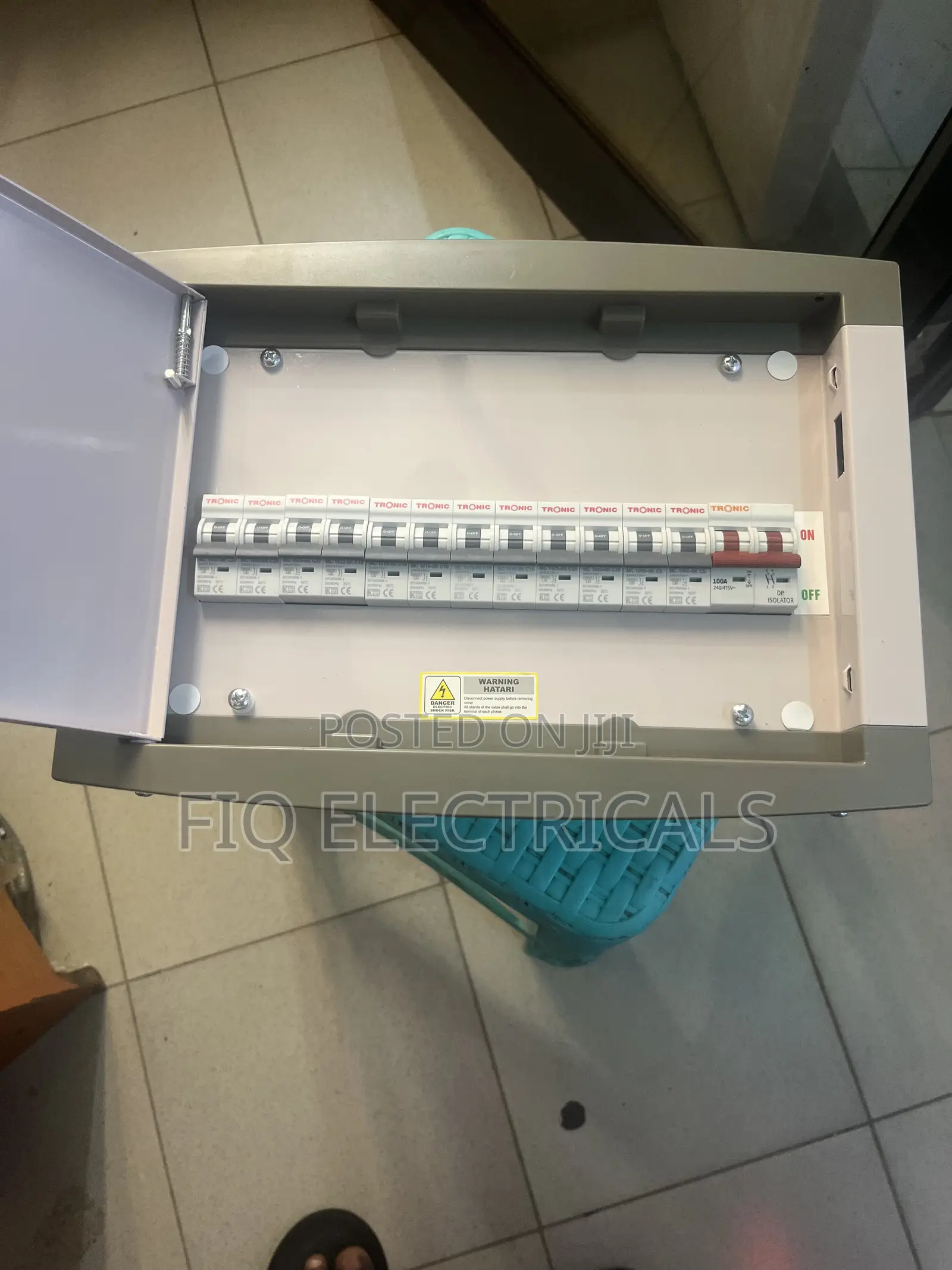 Mainswitch 12watts