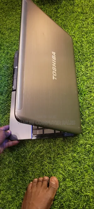 Laptop Toshiba 8GB Intel Core i7 HDD 500GB