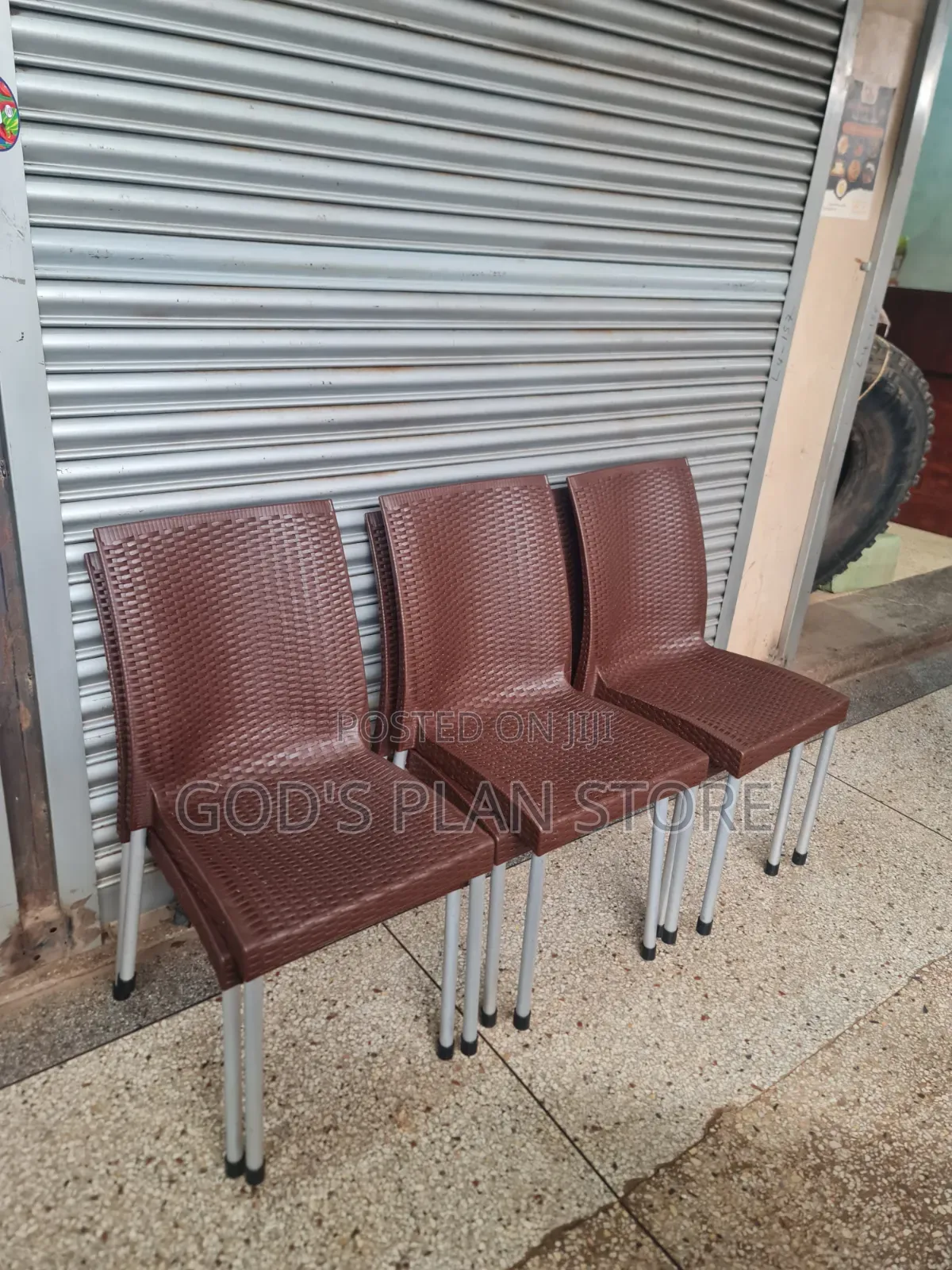 Black Foot Caps Plastic Chairs Plastic Chairs