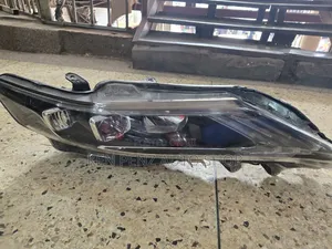 Harrier Hybrid 2016 - 2020 Headlamp ( Used Japan)