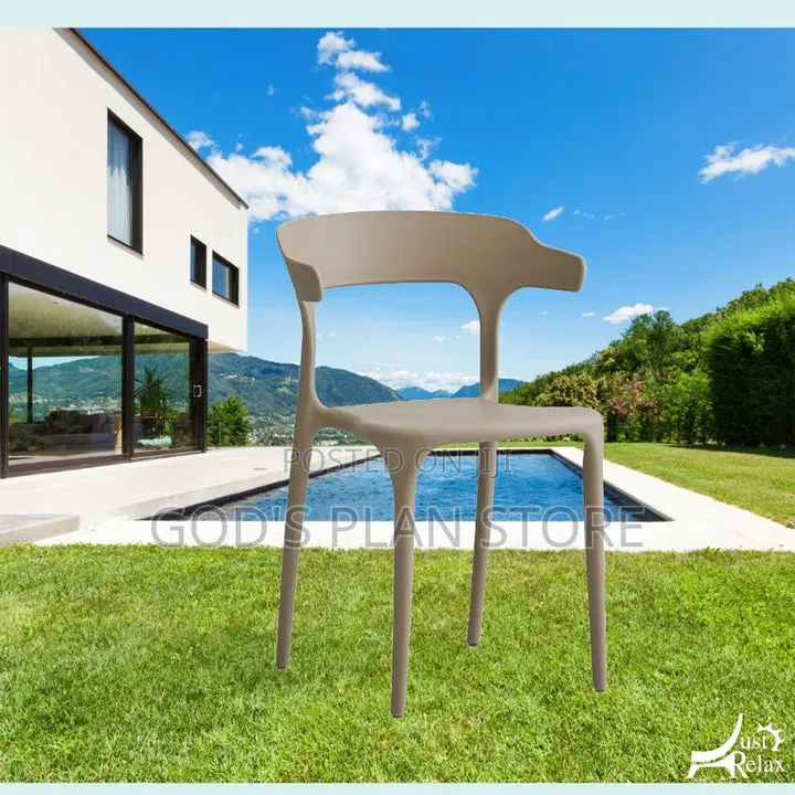 Poolside Plastic Chairs Plastic Chairs