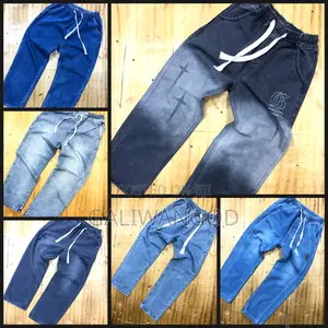 Straight Jeans