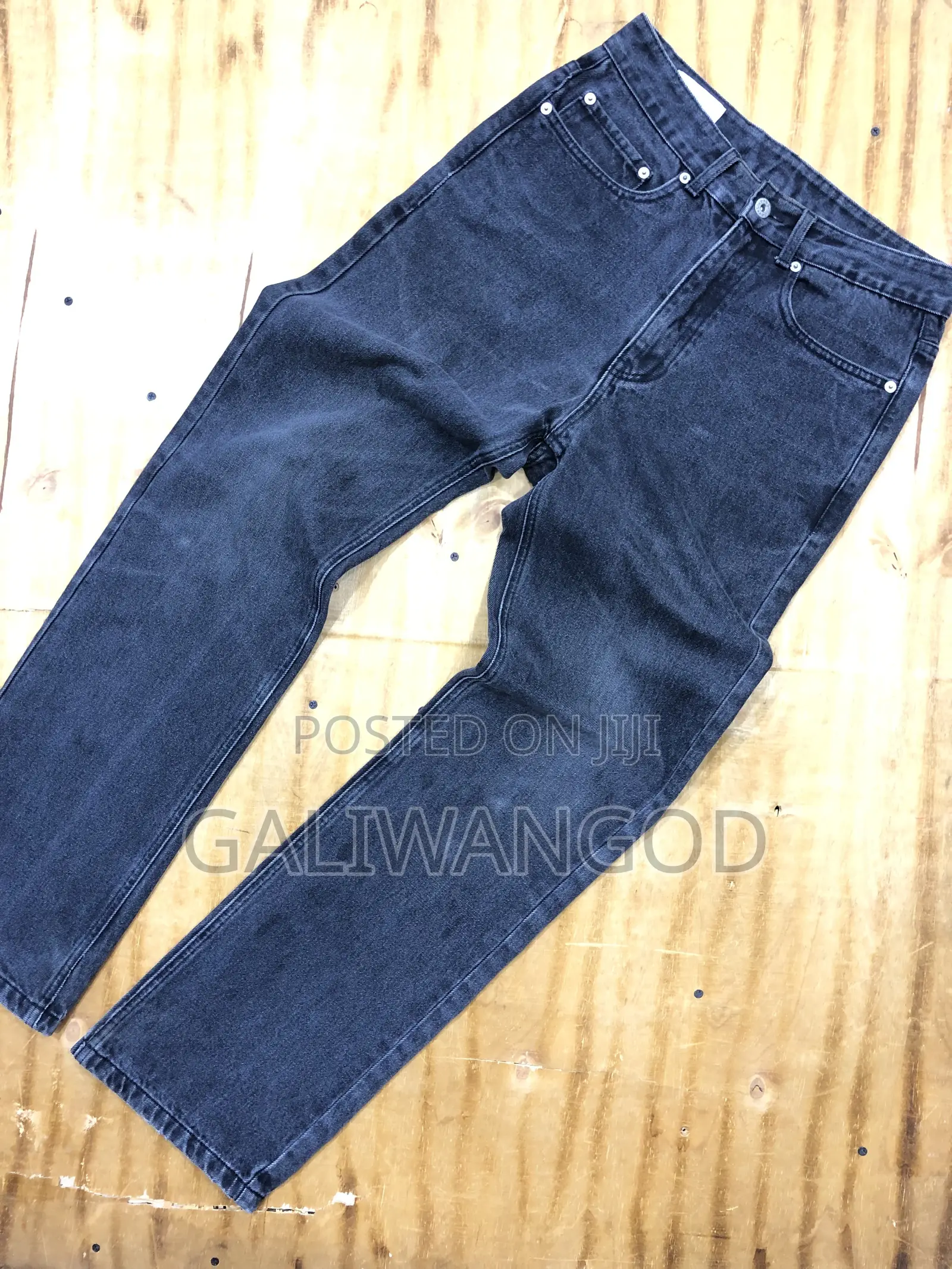 Straight Jeans