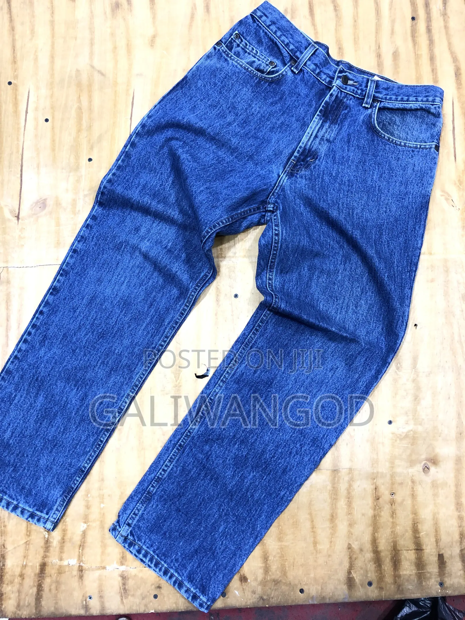 Straight Jeans