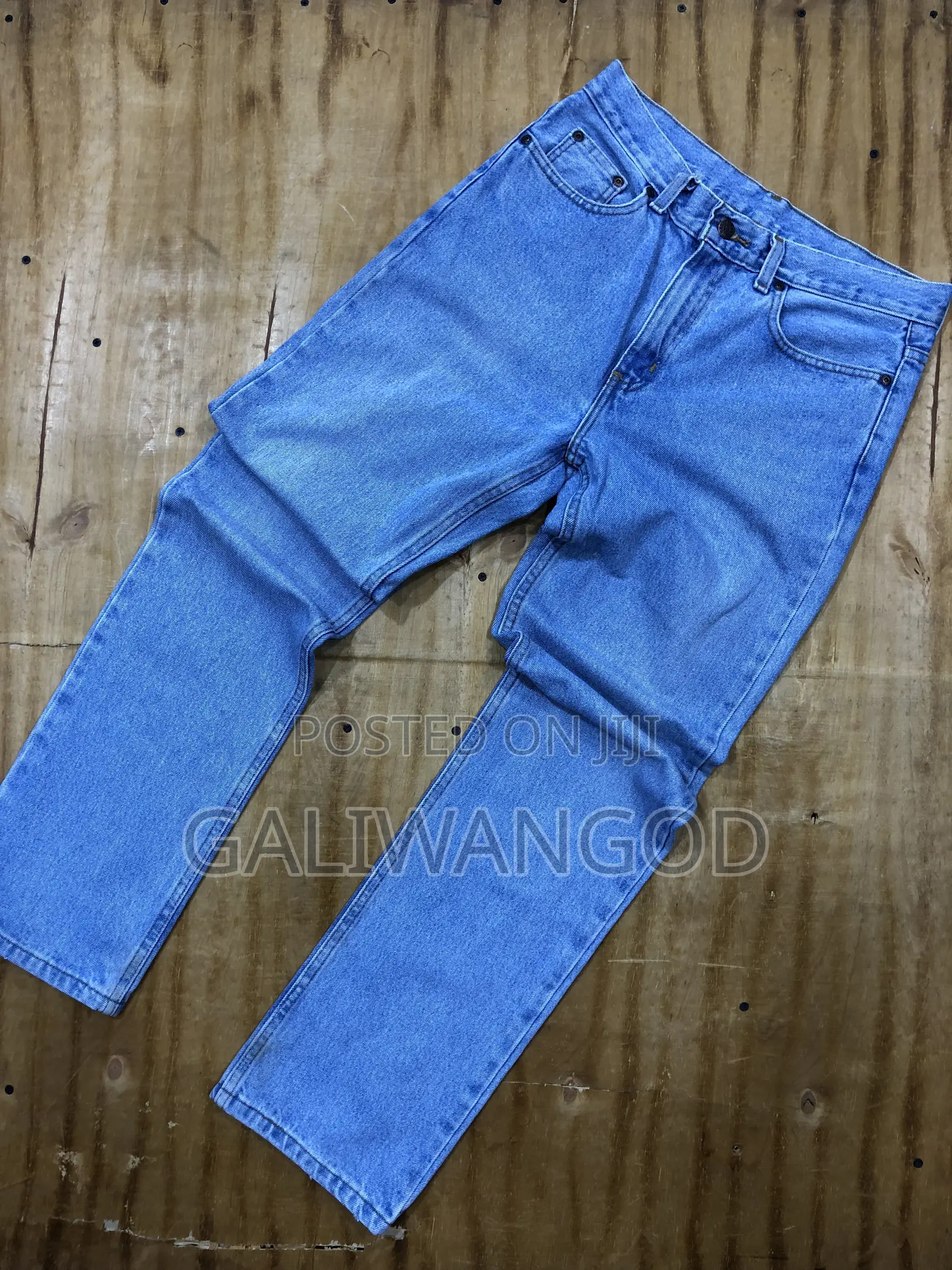 Straight Jeans