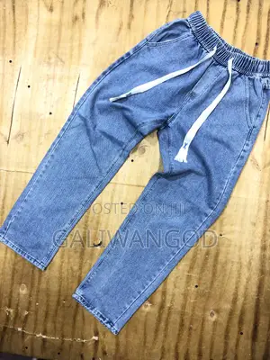 Straight Jeans
