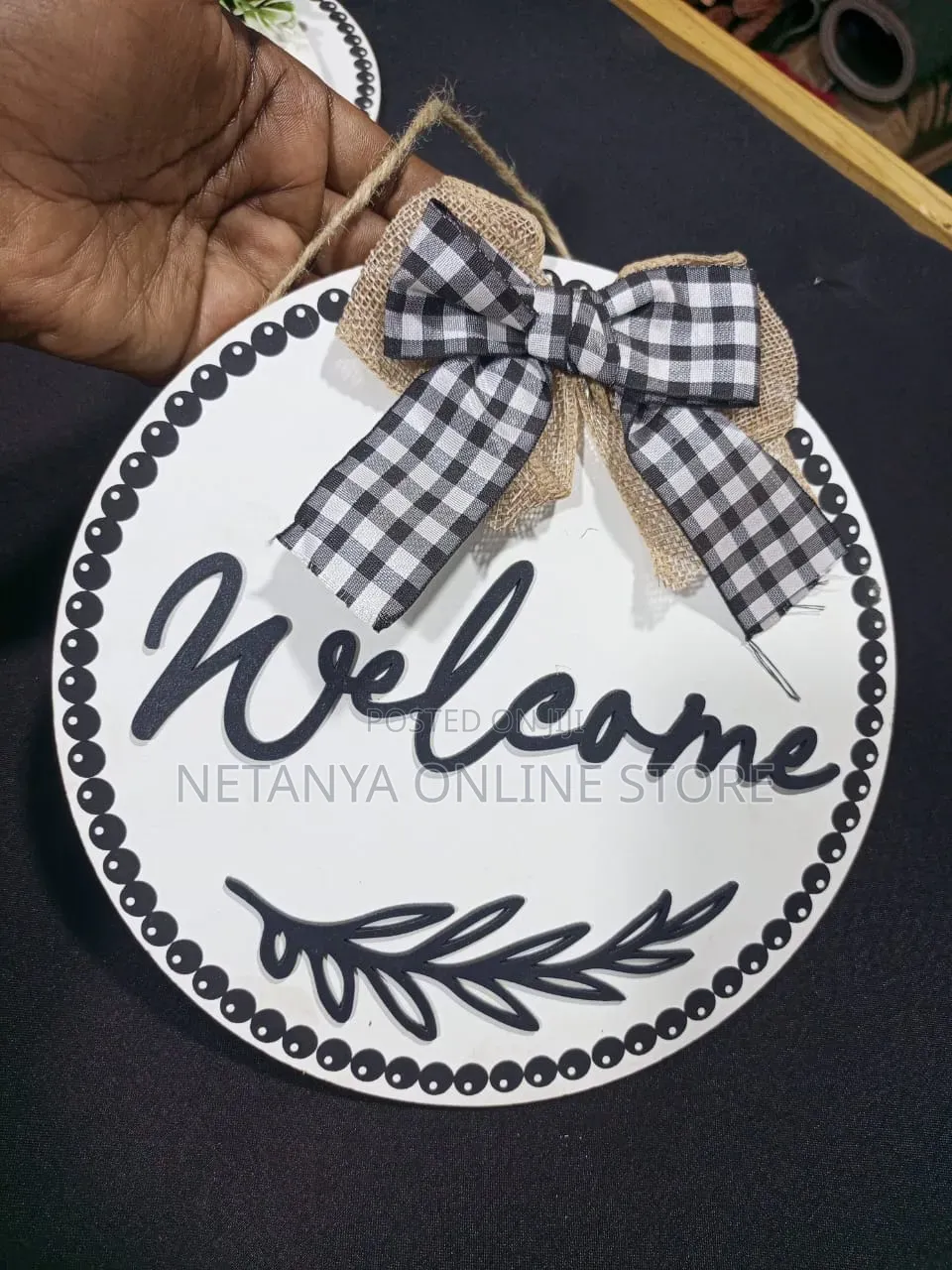Round Decorative Signs