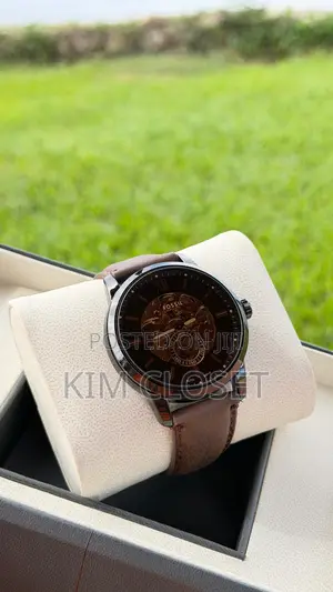 Brown Strapped Leather Pq