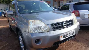 Nissan X-Trail 2010 Silver