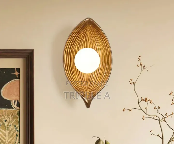 Contemporary Nordic Leaf Light Wall Sconce