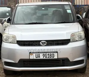 Toyota Corolla Rumion Hatchback 1.5 FWD 2012 Silver