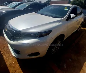Toyota Harrier 2.0 2017 White