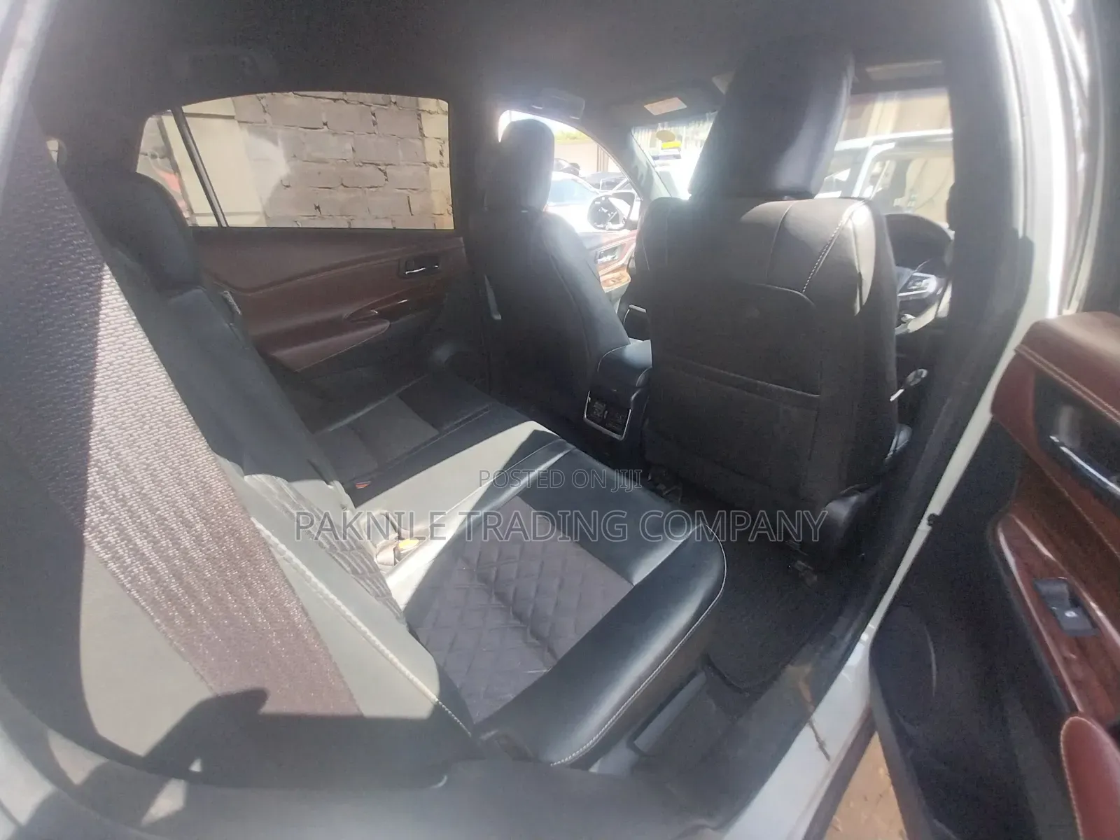 Toyota Harrier 2.0 2017 White