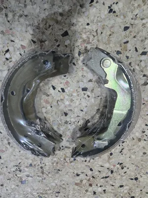 Mitsubishi Pajero 2011 - 2012 Rear Brake Linnings