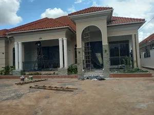 Furnished 5bdrm Mansion in Najjera, Kira for sale