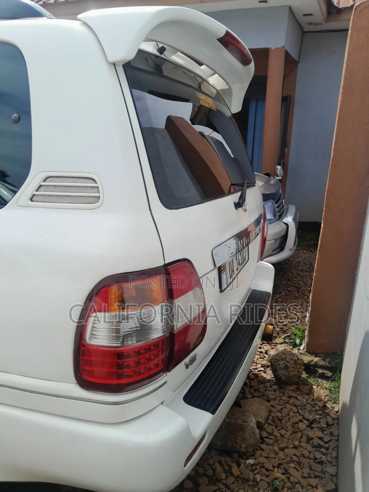 Toyota Land Cruiser Prado 2002 White