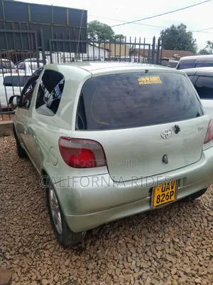 Toyota Vitz 2003 Green