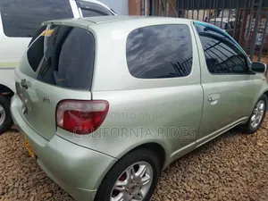 Toyota Vitz 2003 Green