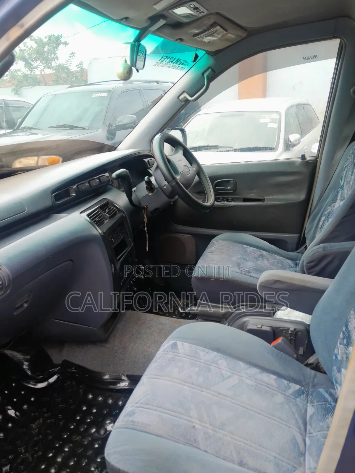 Toyota Noah 2003 Blue