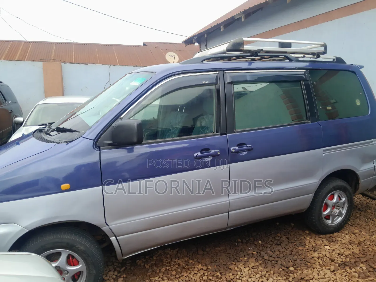Toyota Noah 2003 Blue