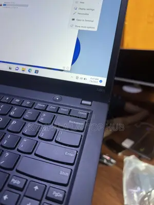 New Laptop Lenovo ThinkPad T490s 8GB Intel Core i5 SSD 256GB