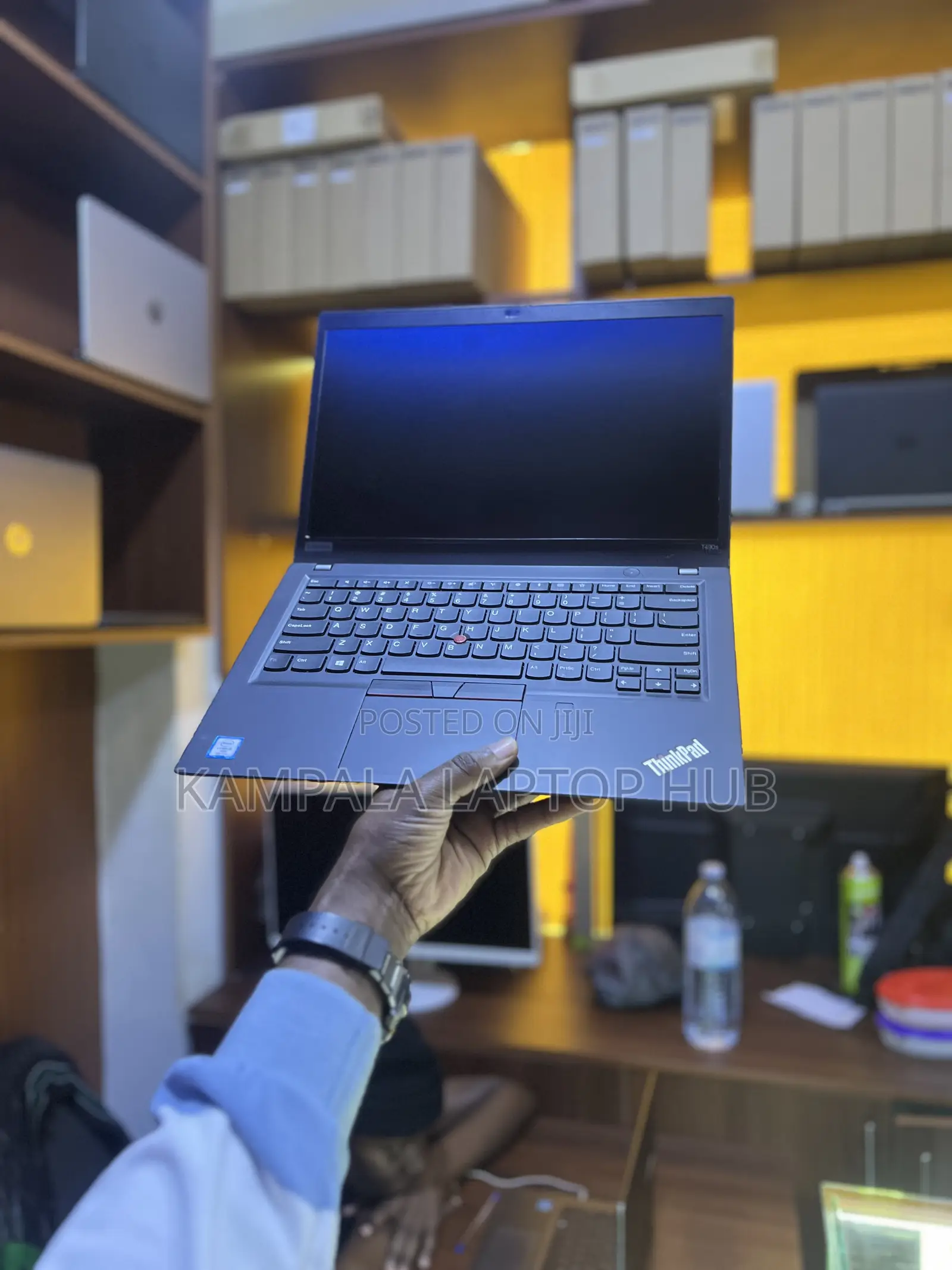 New Laptop Lenovo ThinkPad T490s 8GB Intel Core i5 SSD 256GB