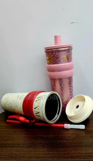 Insulated Vaccum Flask Tamblers With a Straw