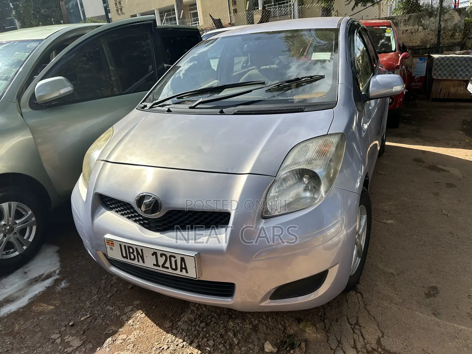 Toyota Vitz 2010 Silver