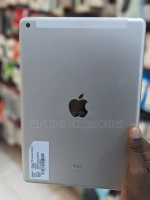Apple iPad Pro 12.9 (2022) 64 GB Gray