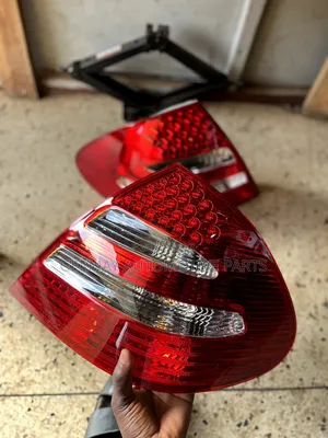 Tail Lights for Mercedes Benz E Class W211 E200 2000-2009