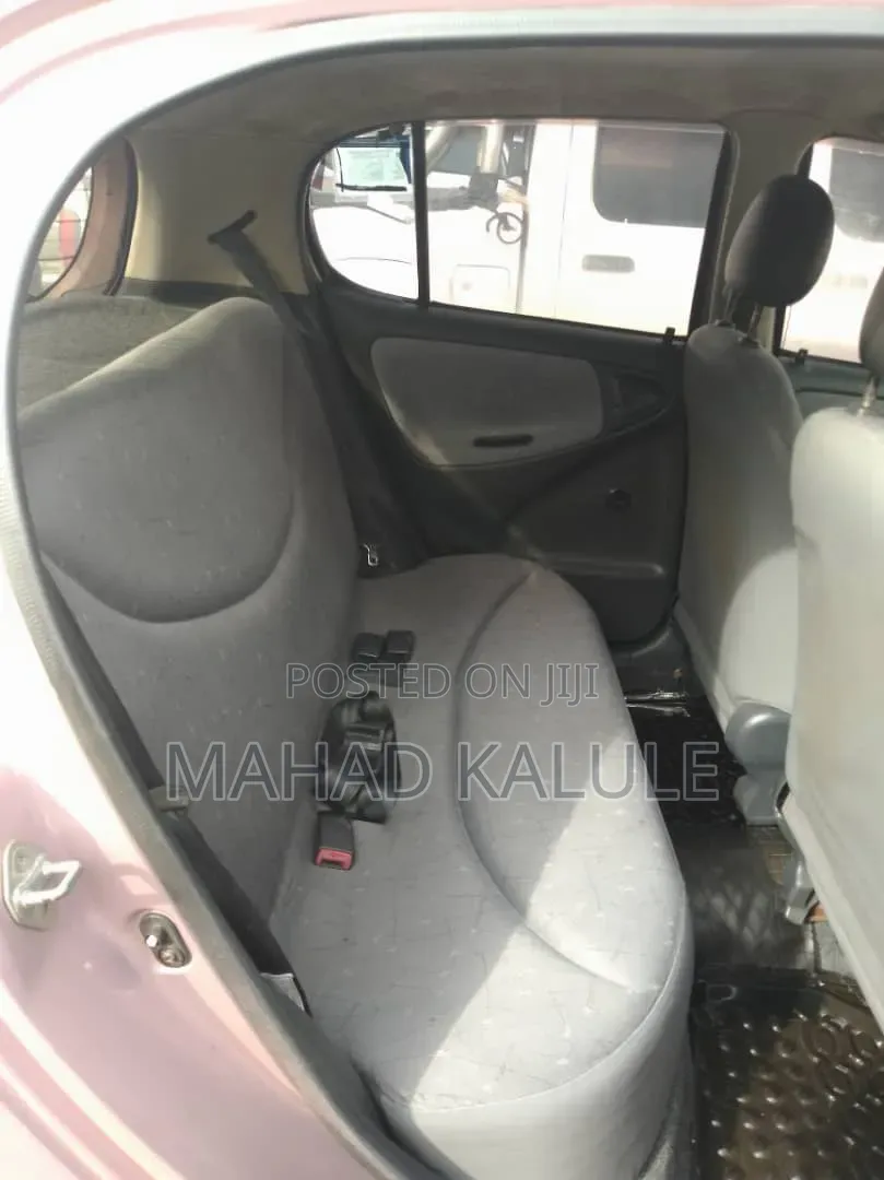 Toyota Vitz 2002 Pink