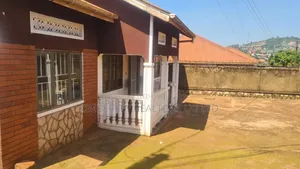 3bdrm House in Ssisa for sale