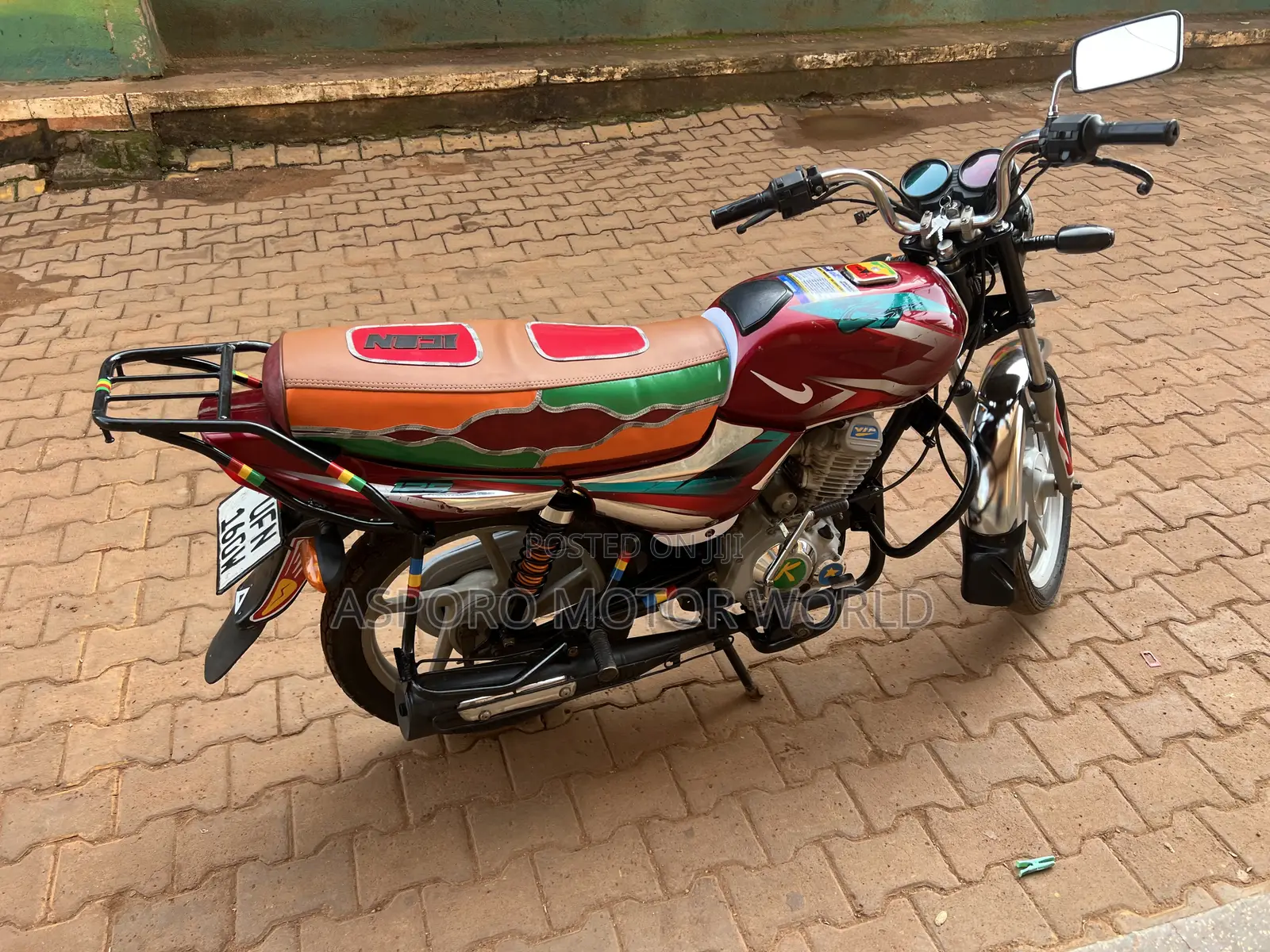 Bajaj CT 125X 2023 Red