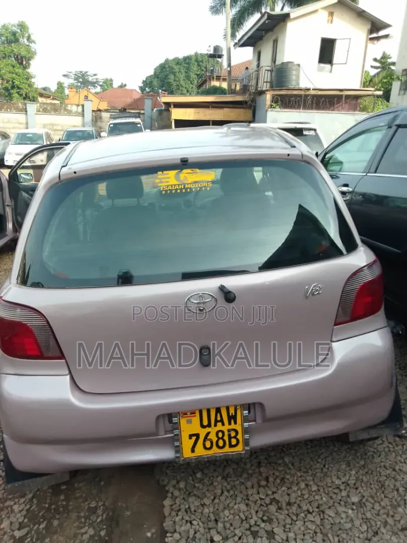 Toyota Vitz 2002 Pink