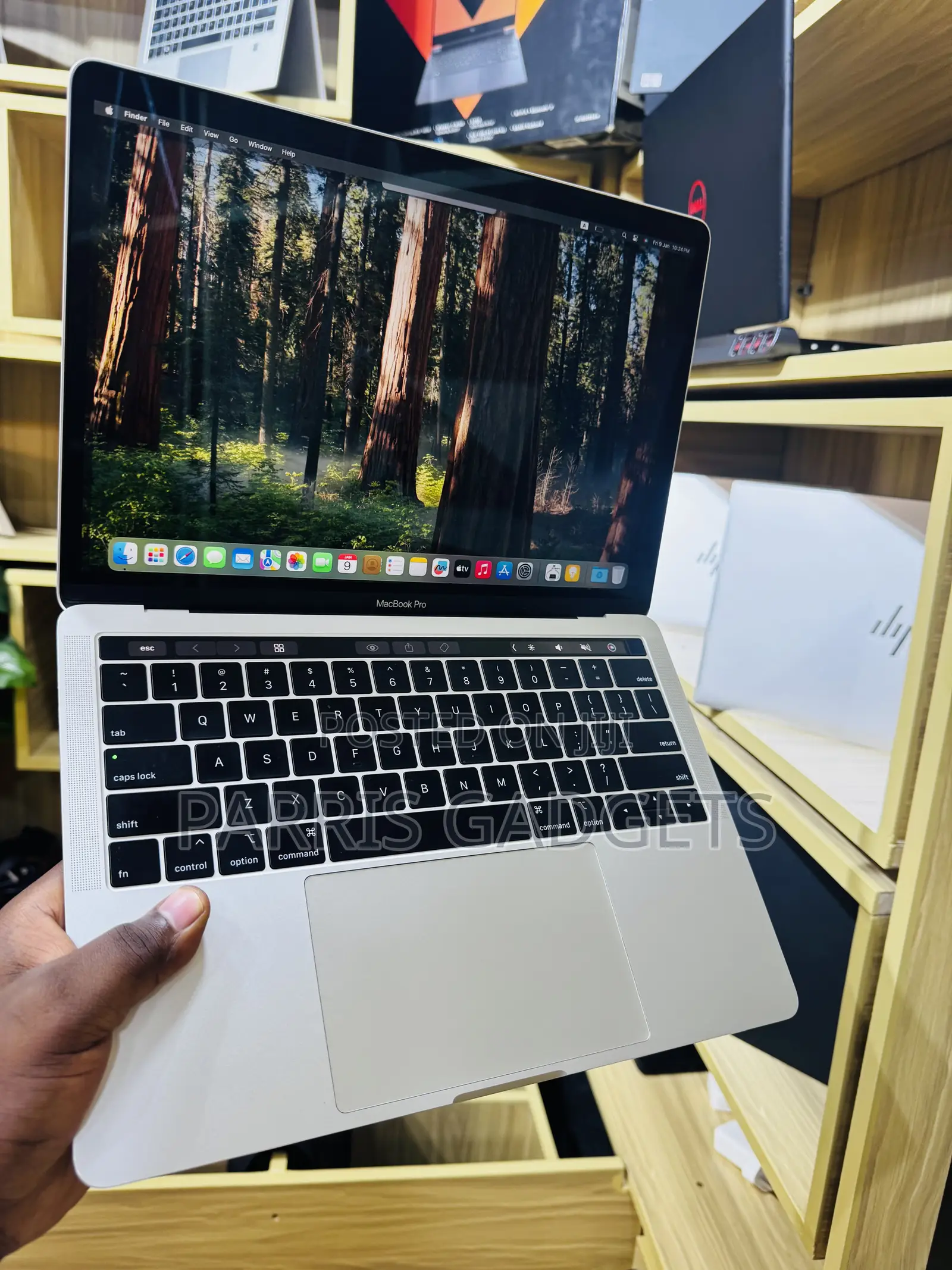 Laptop Apple MacBook Pro 16GB Intel Core i7 SSD 512GB