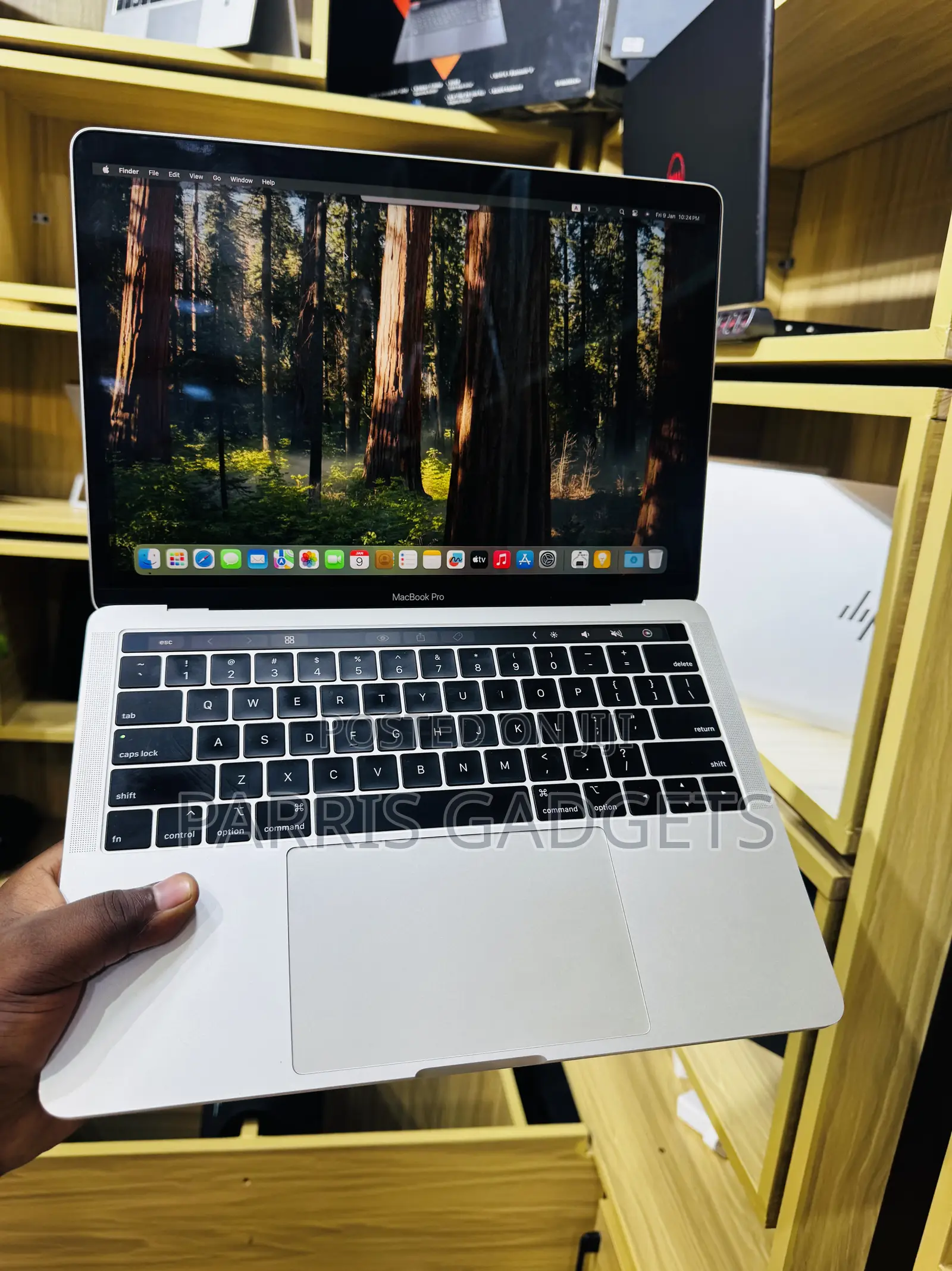Laptop Apple MacBook Pro 16GB Intel Core i7 SSD 512GB