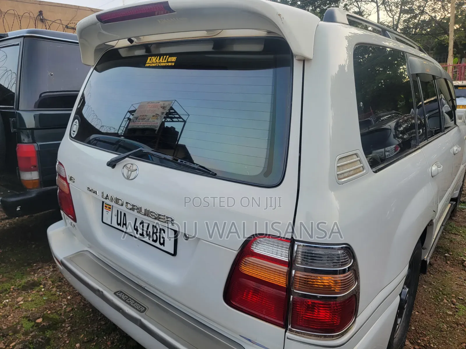 Toyota Land Cruiser 2009 White