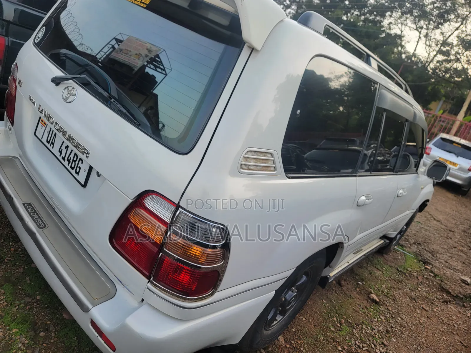 Toyota Land Cruiser 2009 White