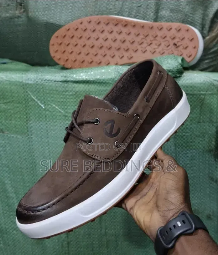 Ecco Sneakers