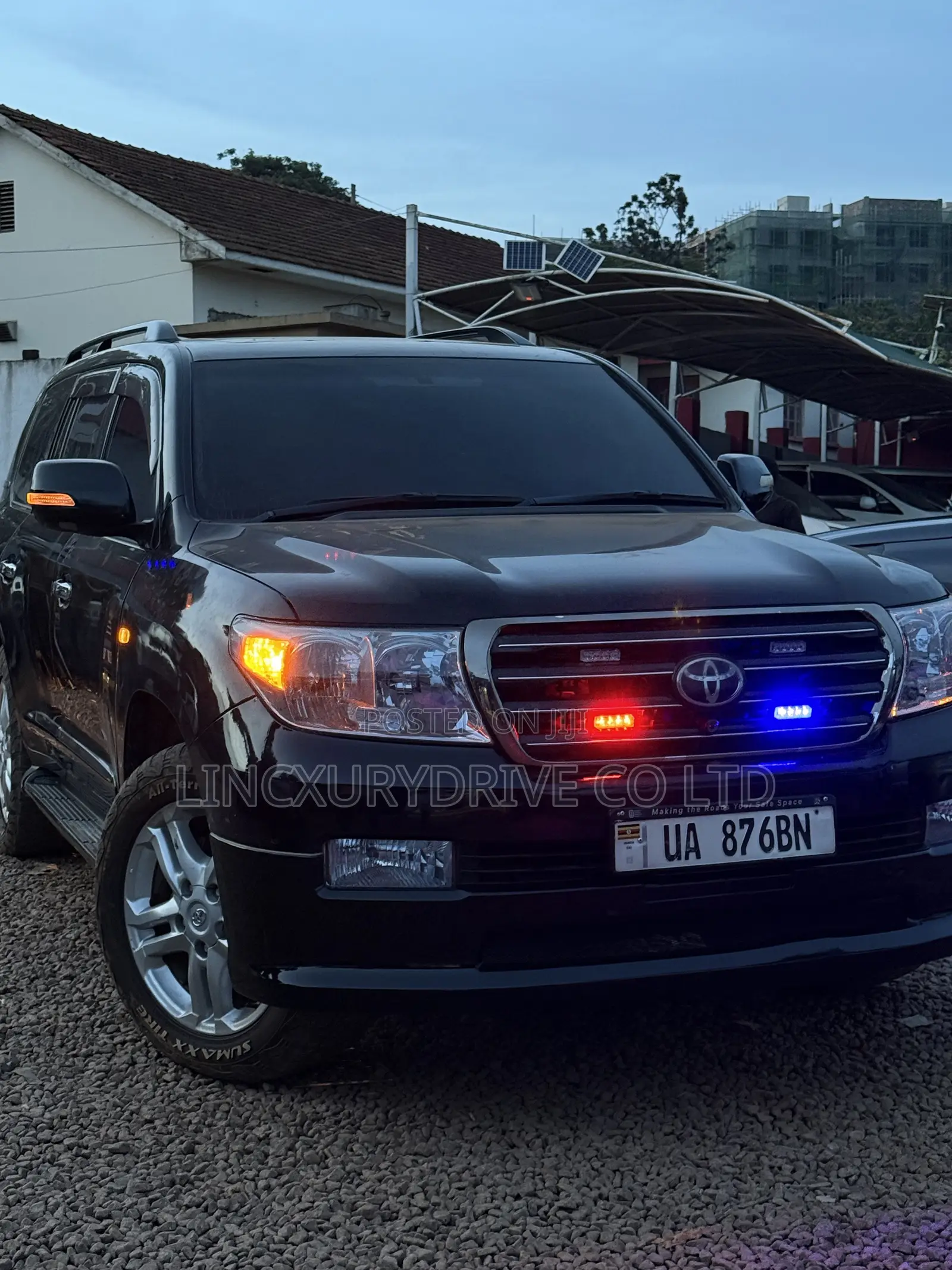 Landcruiser V8 Available for Hire