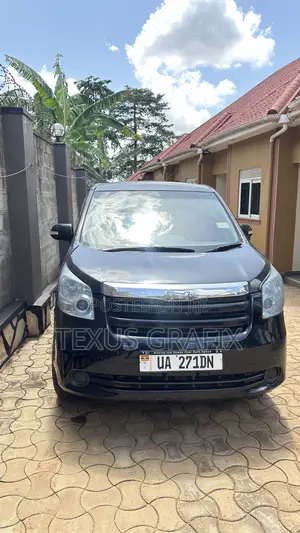 Toyota Noah 2.0 143hp FWD (8 Seater) 2007 Black