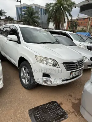 Toyota Vanguard 2011 Pearl