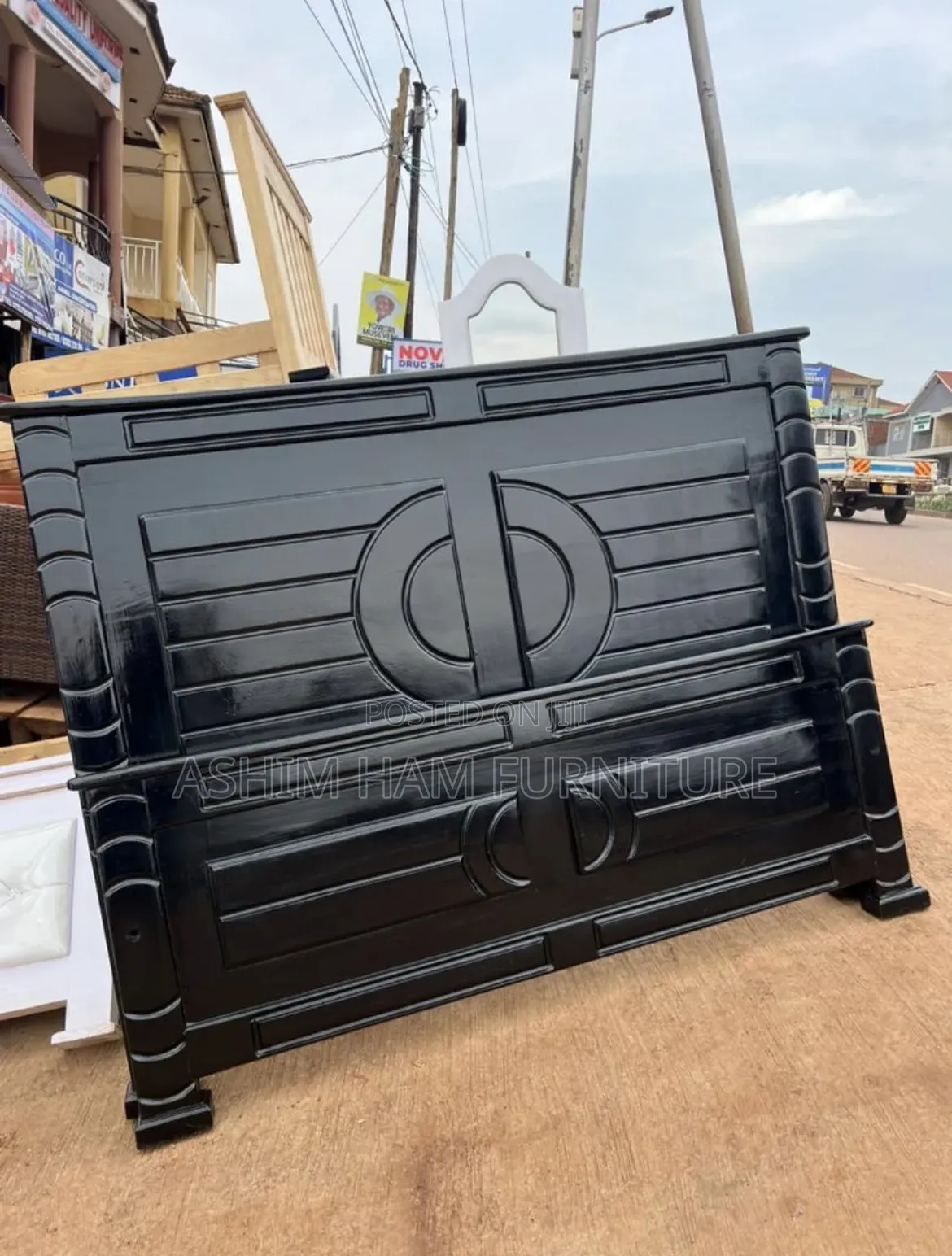 Black 5by6 King Bed